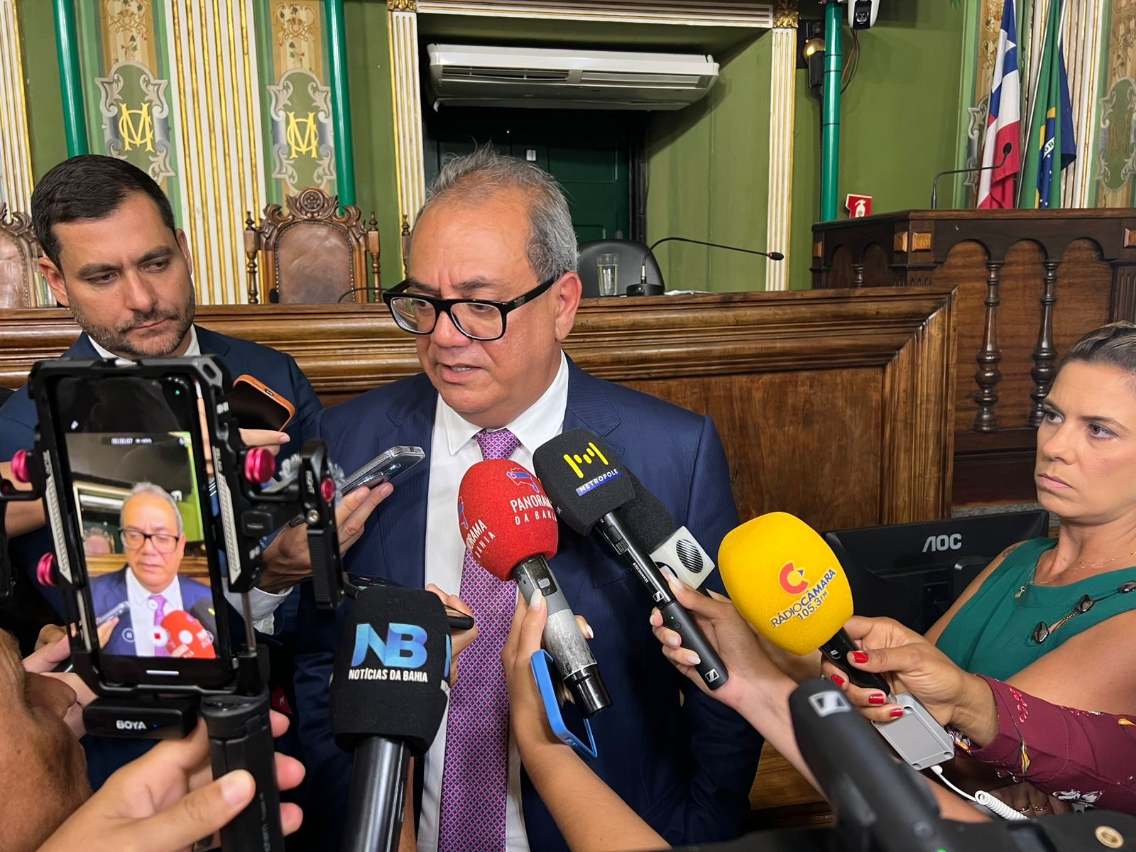 Carlos Muniz critica deslealdade de parlamentares: “falta de ética”