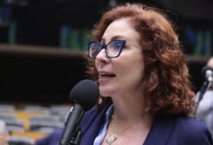 Deputada bolsonarista tem mandato cassado pela Justiça Eleitoral; saiba detalhes