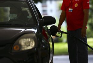 Preço dos combustíveis preocupa governo; Petrobras analisa reajuste na 4ª