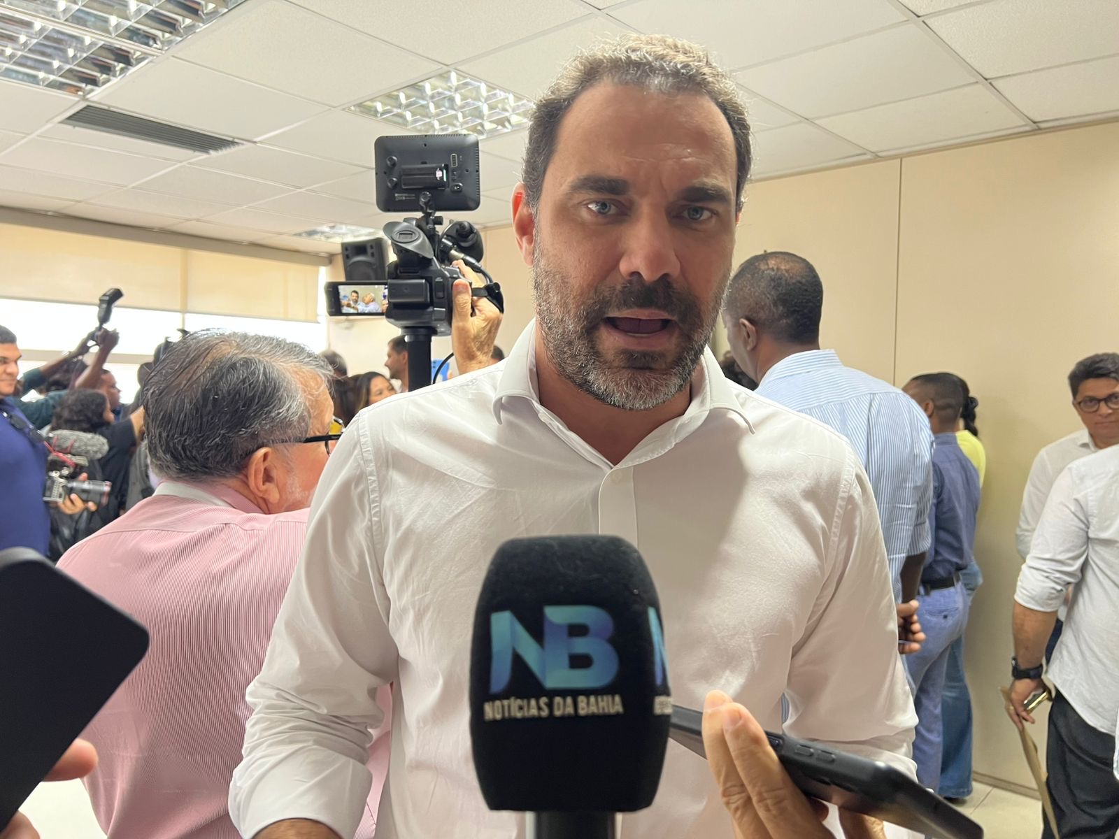 Adolfo Viana comenta sobre possível fusão do PSDB com PSD