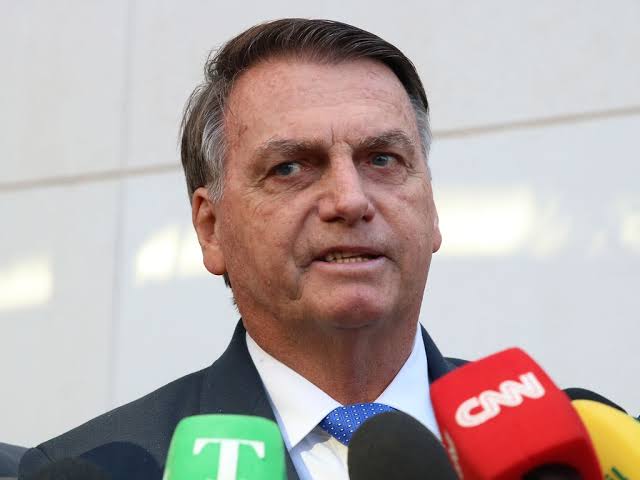 Bolsonaro descarta deixar o Brasil antes de ser condenado