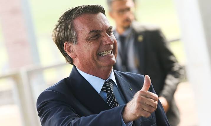 Bolsonaro lidera intenções de voto em pesquisa do PL