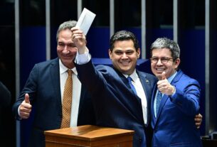 Davi Alcolumbre é eleito novo presidente do Senado