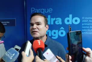 "Faz parte da política", diz Cacá Leão sobre críticas de Sidninho