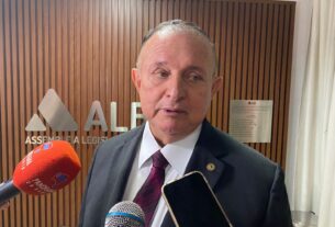 Gilmar Mendes mantém afastamento de Adolfo Menezes da Presidência da AL-BA