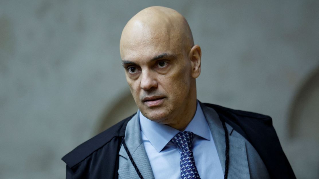 Há conflito de interesse de Moraes no processo de Bolsonaro, diz advogado
