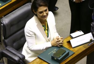 Michelle Bolsonaro rebate acusações de Mauro Cid e critica delação