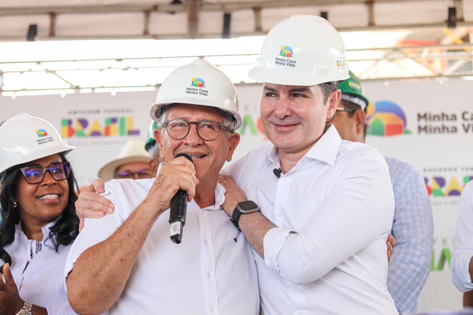 Prefeito de Camaçari e ministro das Cidades vistoriam obras do Minha Casa, Minha Vida na cidade