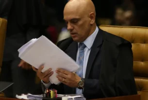 Alexandre de Moraes 'manda recado' a Jair Bolsonaro em julgamento