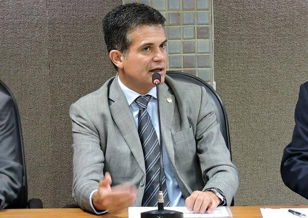 Eduardo Salles aponta gargalos no desenvolvimento do setor agro e cobra Coelba