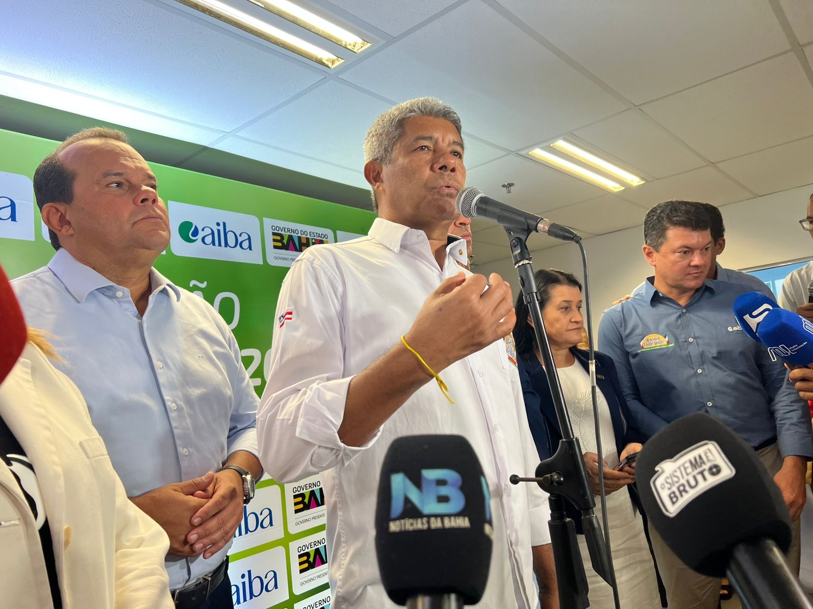 “Estamos acompanhando, mas são decisões federais”, governador comenta andamento das obras da Fiol na Bahia