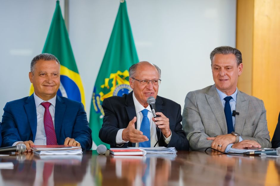 Governadores se dividem sobre zerar ICMS de cesta básica