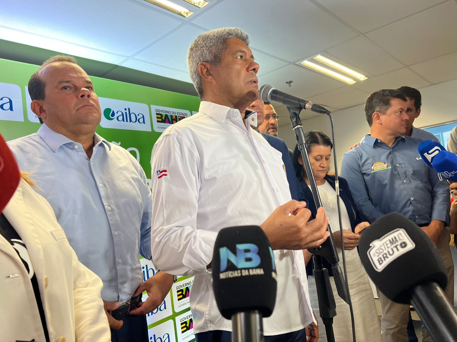 Jerônimo solta o verbo sobre segurança; veja
