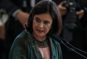 Nísia Trindade afirma que sofreu perseguição no governo Lula