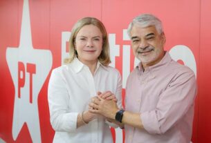 Novo presidente do PT defende fim da federação com PV e PCdoB