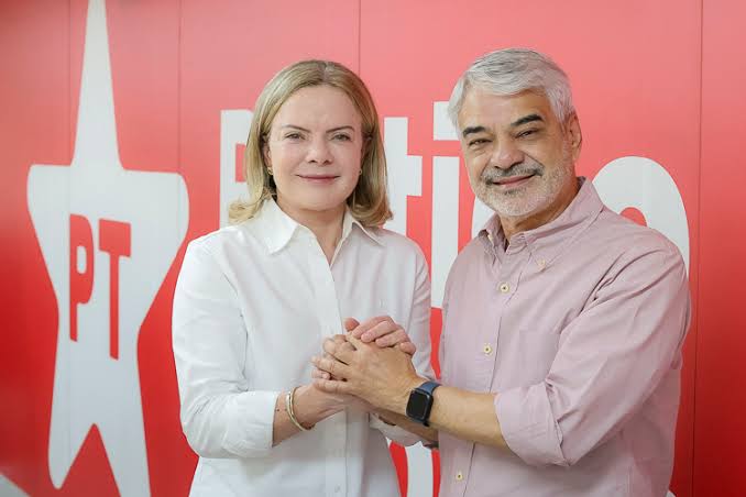 Novo presidente do PT defende fim da federação com PV e PCdoB