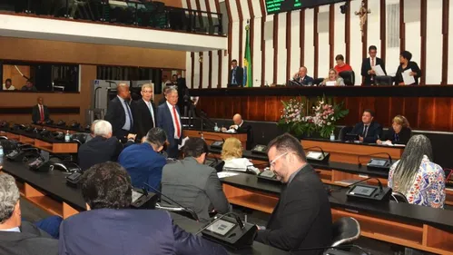 Alba aprova subsídio milionário para o transporte da RMS