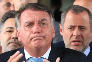Após live na UTI, STF intima Bolsonaro em hospital de Brasília