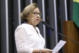 CCJC aprova projeto de Lídice que garante autonomia a médicos na escolha de tratamentos por planos de saúde