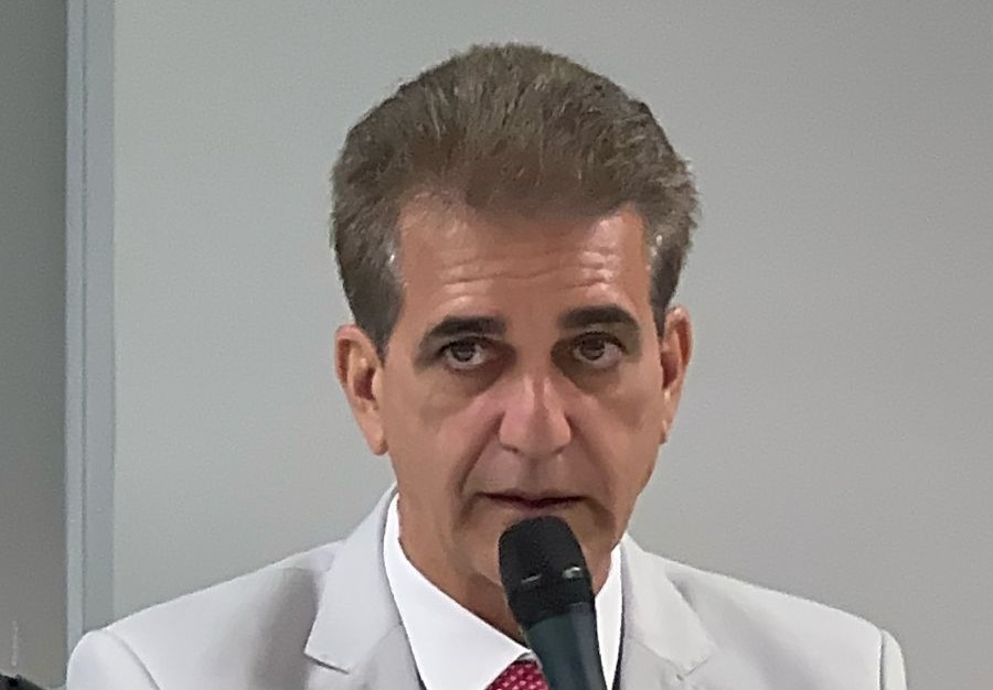 Deputado cobra explicações de ACM Neto sobre envolvimento de aliados em esquema bilionário