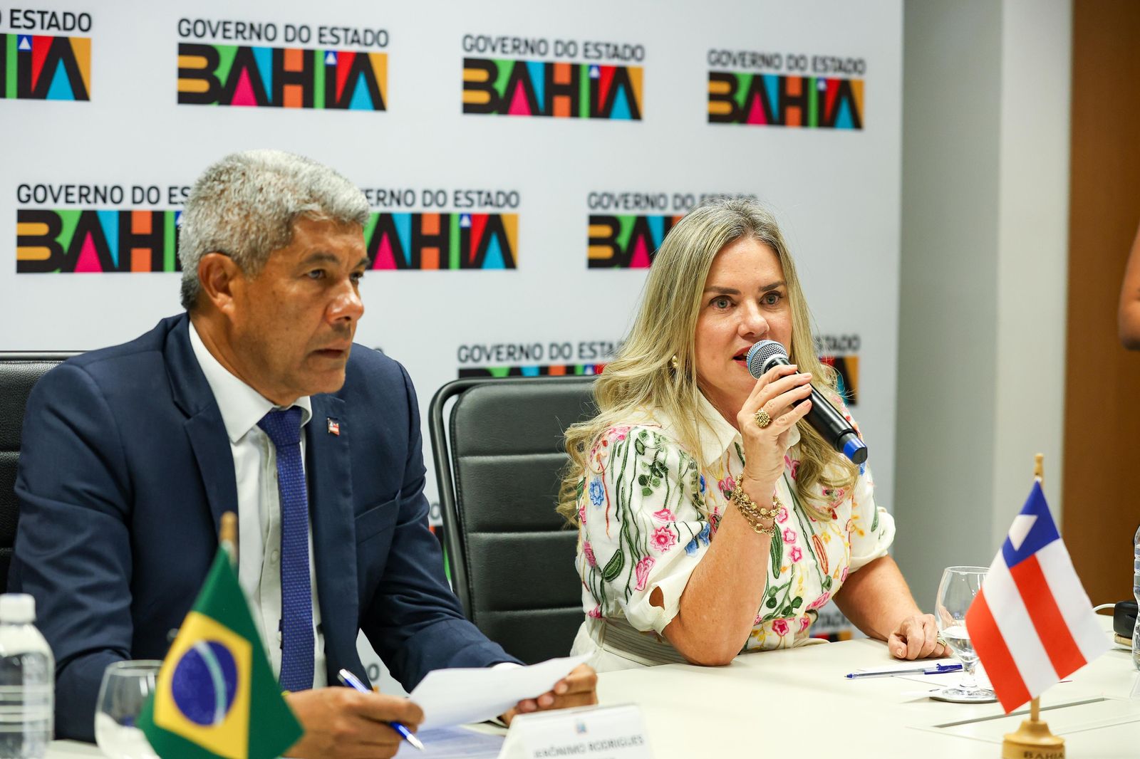 Ivana Bastos e Jerônimo Rodrigues no COI