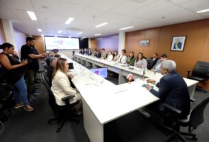 Jerônimo Rodrigues e Sheila Lemos discutem novas ações para saúde e infraestrutura em Vitória da Conquista