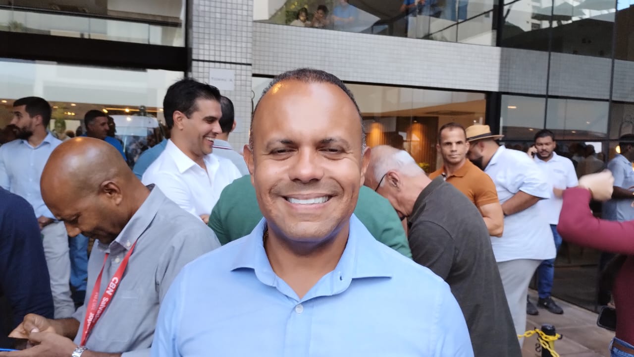 Kiki fala sobre paralisação dos professores e diz que prefeitura age de forma democrática