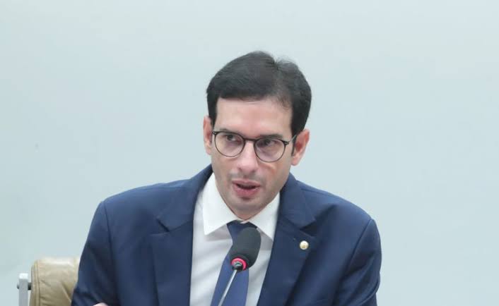 Leo Prates deseja permanecer no PDT, mas quer liberdade para apoiar ACM Neto em 2026