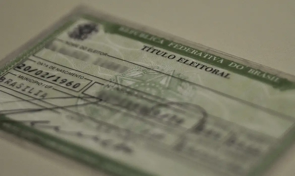 Mais de 260 mil eleitores na Bahia podem ter título cancelado; prazo para regularização vai até 19 de maio