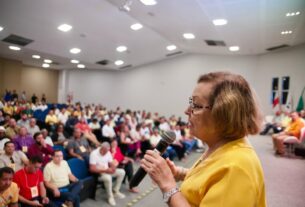 PSB da Bahia reconduz Lídice da Mata a presidência e foca em fortalecimento para 2026