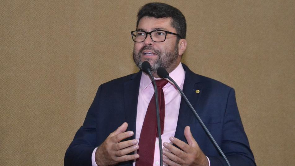 União Brasil avalia processo para expulsar Marcinho Oliveira por infidelidade partidária