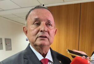“Foi um ato falho do governador”, diz Adolfo Menezes sobre fala de Jerônimo contra bolsonaristas