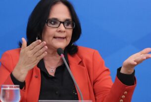 Damares Alves usou fake news e programa federal para beneficiar igrejas no Marajó