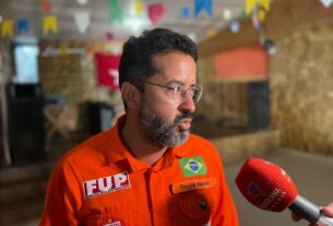 Deyvid Bacelar cobra governo Lula e aponta culpa por gasolina cara na Bahia: "preços mais caros do país"