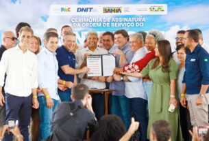 Governador Jerônimo Rodrigues e ministro Renan Filho assinam ordem de serviço para duplicação de trecho da BR-324 em Feira de Santana